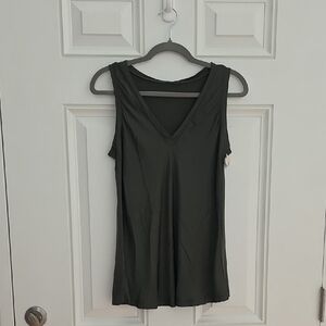 Green Shell Top. Made In Italy.  Size Extra Small. NWT